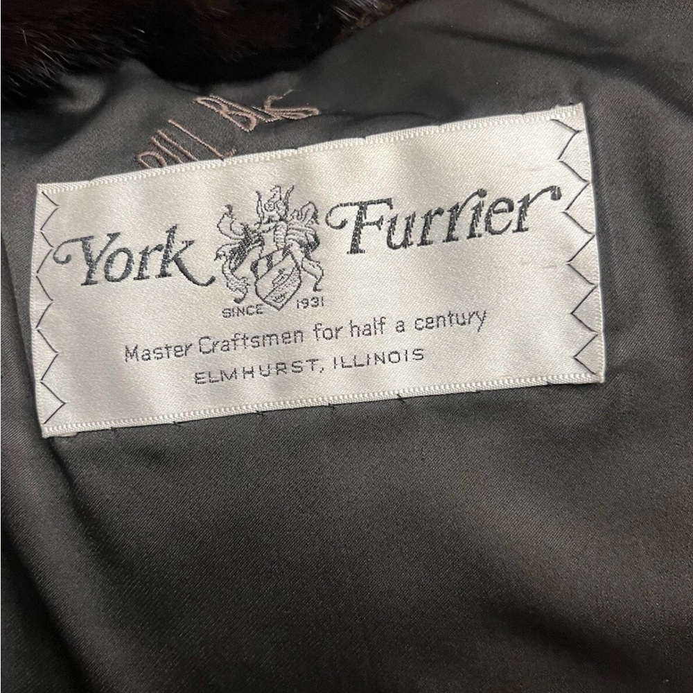 York Furrier Genuine Mink Fur Coat By Bill Blass Mahogany Stand Collar L/XL - Picture 12 of 15